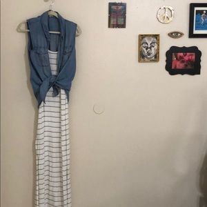 ‼️SALE NWOT Maxi white and black striped w/ slit